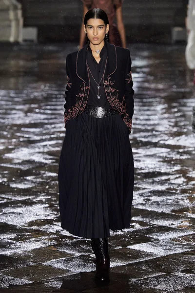 Look 20